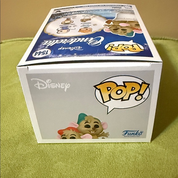 Funko Pop Disney: Cinderella's 75th Anniversary - Jaq and Gus Gus - Picture 8 of 9